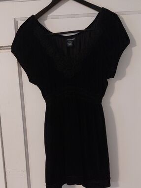 Max Edition Black Short Sleeve Scoop Neck Mini Dress